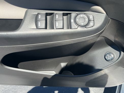 Used 2025 Buick Envista Avenir FWD image 10