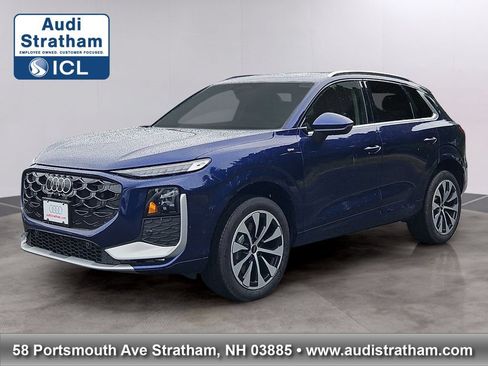 New 2026 Audi Q3 quattro 2.0T AWD/4WD image 1