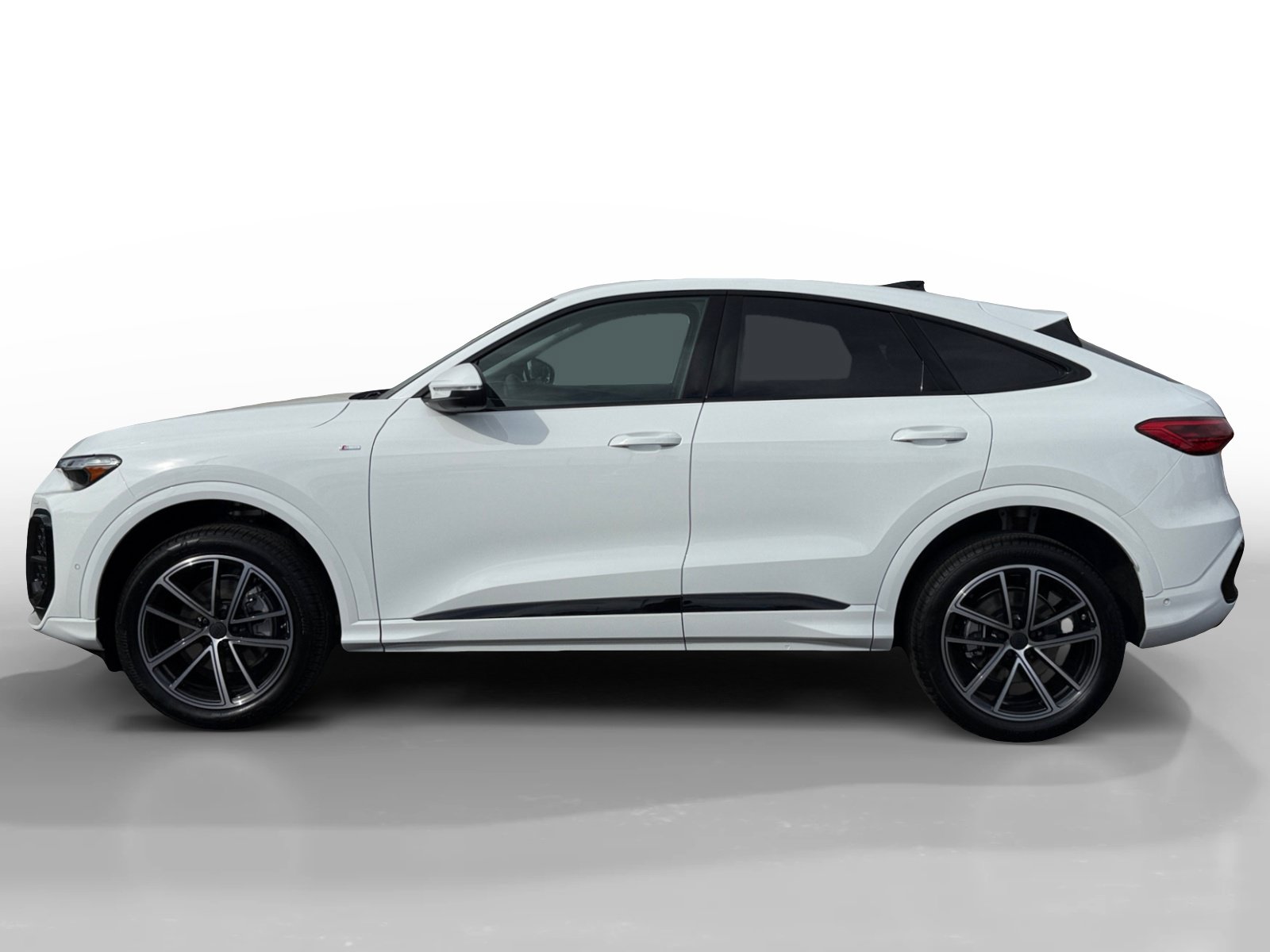 New 2026 Audi Q5 Premium Plus AWD/4WD image 2