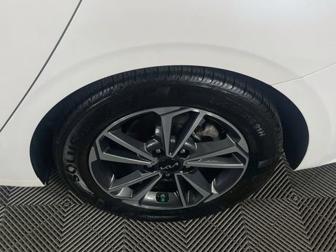 Used 2023 Kia Forte LXS FWD image 30