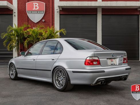 Used 2003 BMW M5 image 6