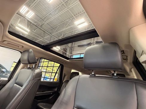 Used 2023 Ford Expedition XLT image 26