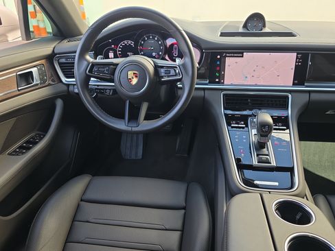 Certified 2023 Porsche Panamera image 17
