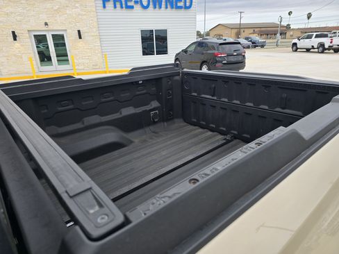 Used 2023 GMC Canyon AT4X w/ Edition 1 image 10