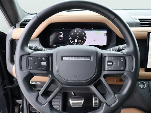 Certified 2025 Land Rover Defender 110 X AWD/4WD image 29