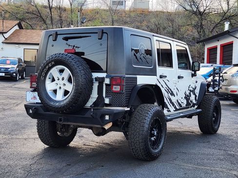 Used 2010 Jeep Wrangler Unlimited Sport image 7