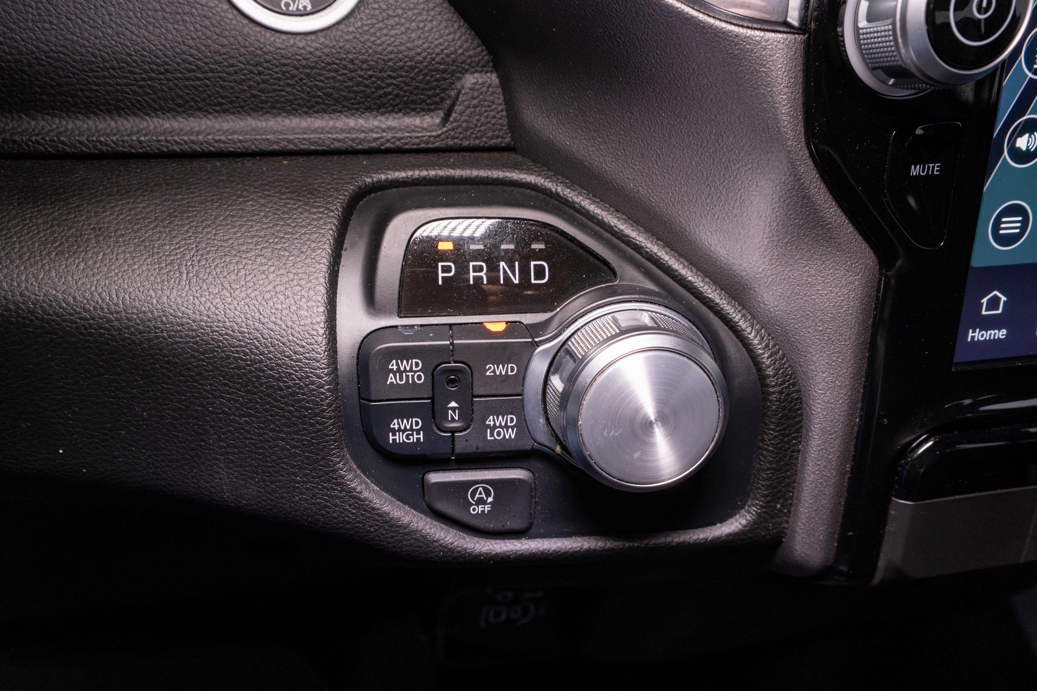 Used 2025 RAM 1500 Laramie AWD/4WD image 24
