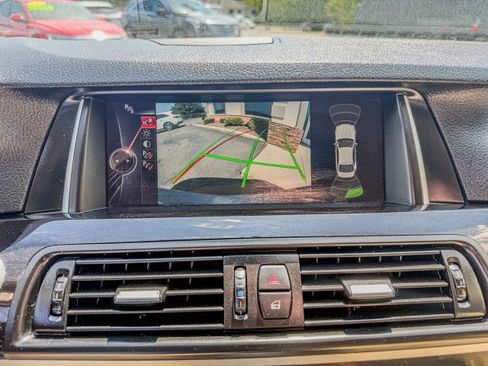 Used 2015 BMW 528i xDrive Sedan AWD/4WD image 11