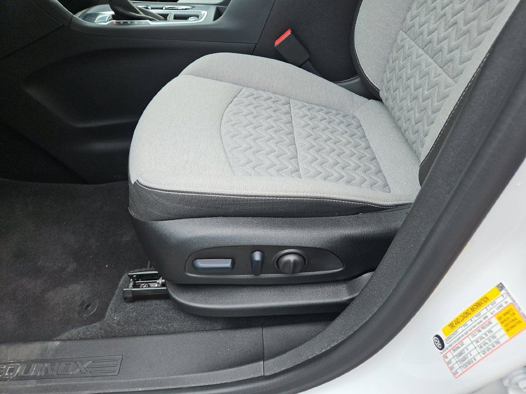 Used 2024 Chevrolet Equinox LS w/ LS Convenience Package FWD image 18