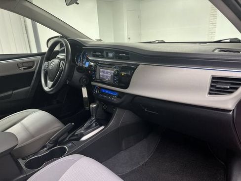 Used 2014 Toyota Corolla LE FWD image 27