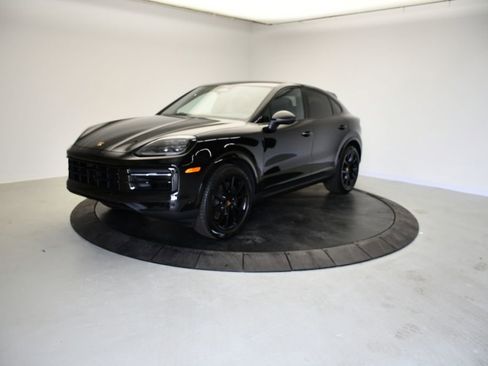 New 2026 Porsche Cayenne Coupe AWD/4WD image 1
