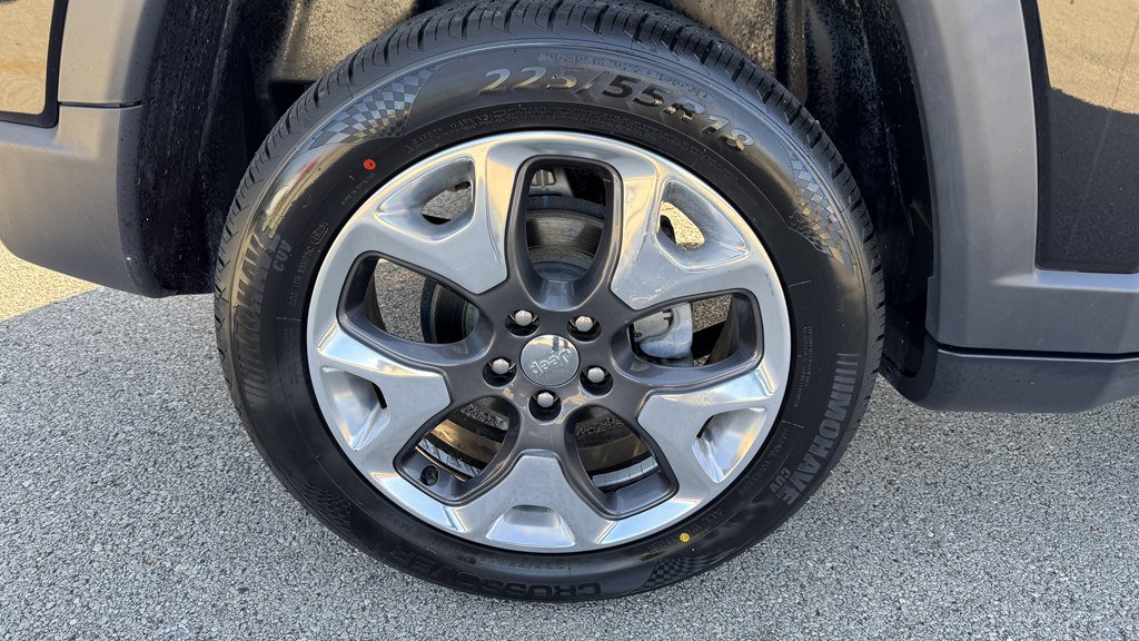 Used 2019 Jeep Compass Limited AWD/4WD image 12