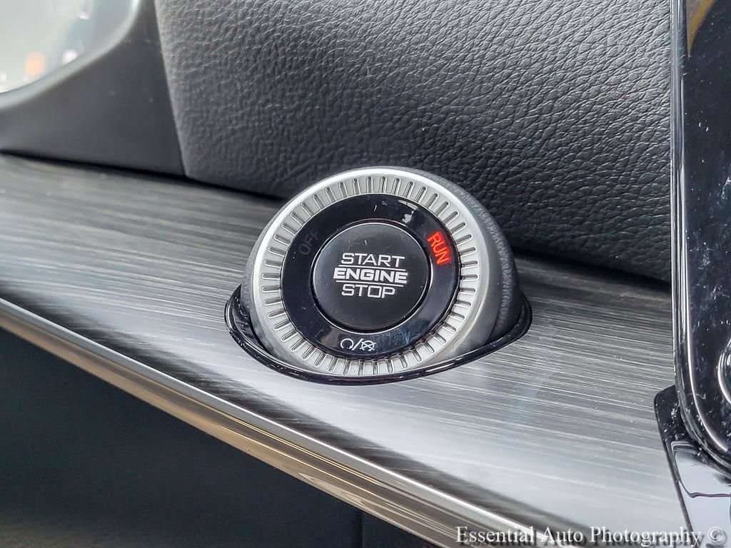 Used 2024 Jeep Wagoneer Series III AWD/4WD image 18
