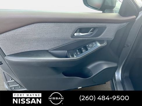 Used 2023 Nissan Rogue SV AWD/4WD image 27