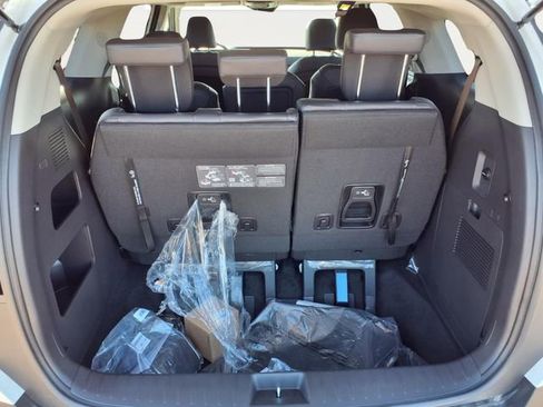 New 2026 Kia Carnival LXS image 18