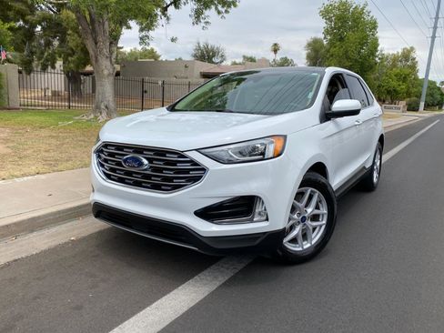 Used 2021 Ford Edge SEL w/ Convenience Package FWD image 2