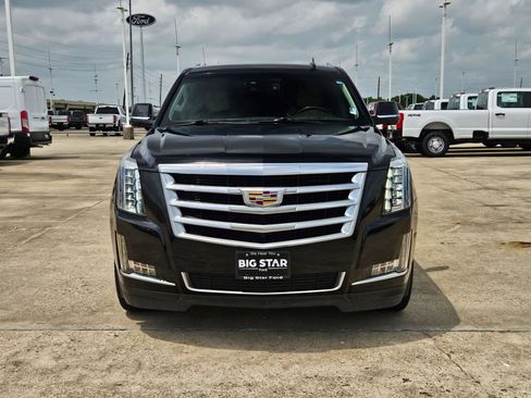 Used 2016 Cadillac Escalade Luxury AWD/4WD image 9