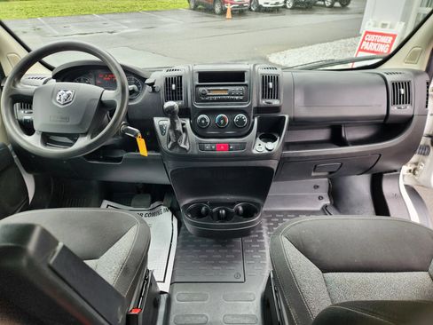 Used 2016 RAM ProMaster 1500 w/ Premium Appearance Group FWD image 3