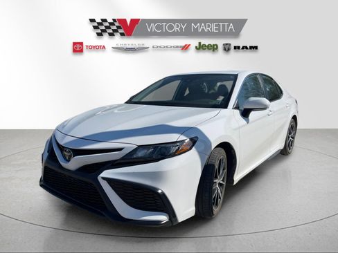 Used 2024 Toyota Camry SE w/ Cold Weather Package image 1