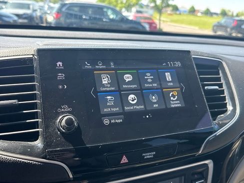 Used 2022 Honda Pilot Touring image 17