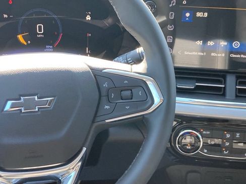 New 2026 Chevrolet Trax LT w/ Sunroof Package FWD image 14