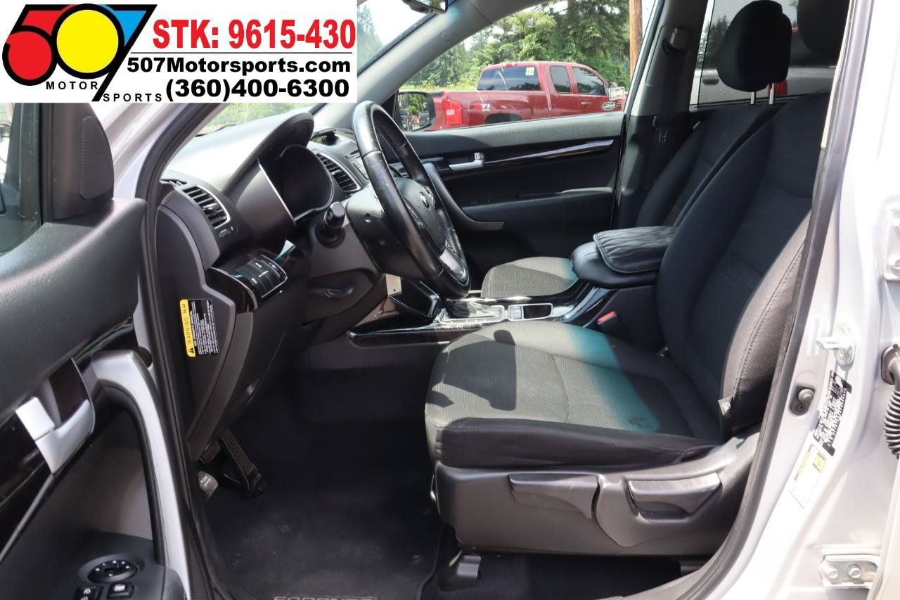 Used 2015 Kia Sorento LX AWD/4WD image 12