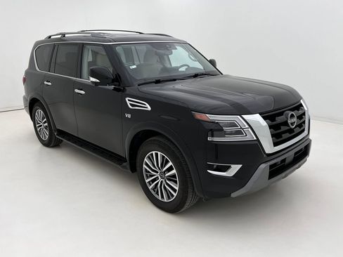 Used 2022 Nissan Armada SL w/ Captain's Chairs Package image 2