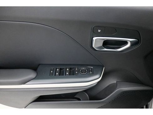 Used 2025 Kia K4 GT-Line image 8