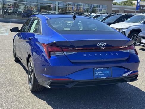 Used 2023 Hyundai Elantra SEL w/ Convenience Package FWD image 10