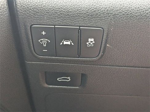 Used 2023 Kia K5 LXS image 24