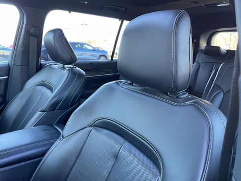 Used 2024 Jeep Grand Cherokee L Limited w/ Luxury Tech Group II image 24