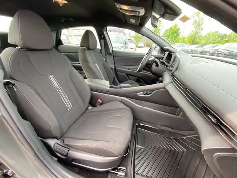 Certified 2026 Hyundai Elantra Sport FWD image 34