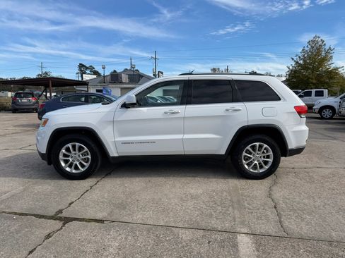 Used 2016 Jeep Grand Cherokee Laredo w/ Quick Order Package 23E RWD image 2