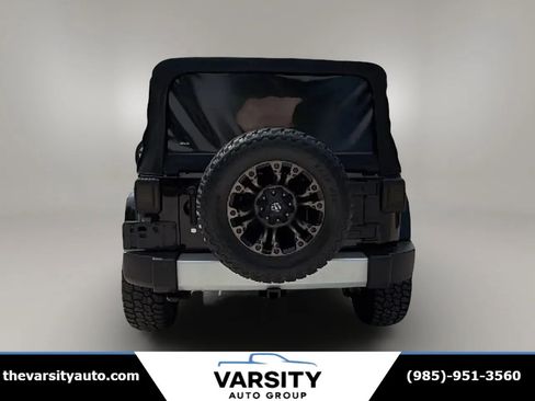 Used 2013 Jeep Wrangler Unlimited Sahara w/ Connectivity Group AWD/4WD image 4