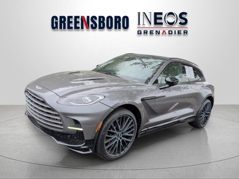 Used 2025 Aston Martin DBX 707 AWD/4WD image 1