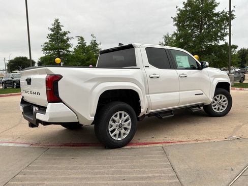 New 2026 Toyota Tacoma SR5 AWD/4WD image 5