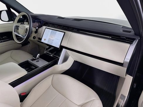 New 2026 Land Rover Range Rover Long Wheelbase SE AWD/4WD image 31