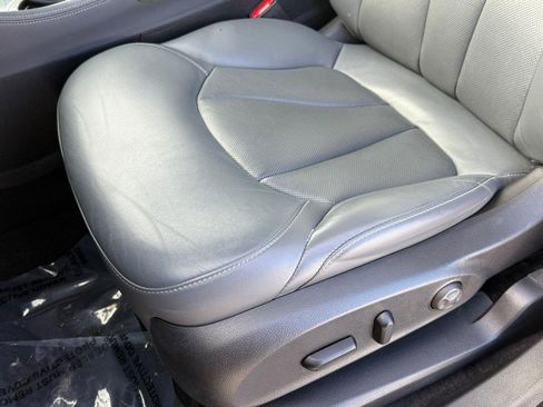 Used 2020 Buick Envision Essence w/ Experience Buick Package image 28