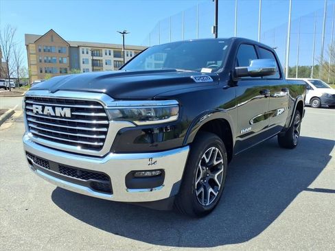 Used 2025 RAM 1500 Laramie image 34