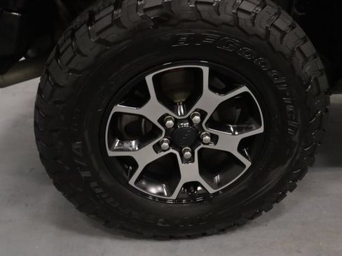Certified 2018 Jeep Wrangler Unlimited Rubicon AWD/4WD image 26