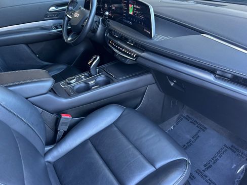 Used 2024 Cadillac XT4 Premium Luxury image 20