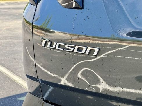 Used 2024 Hyundai Tucson Limited image 16