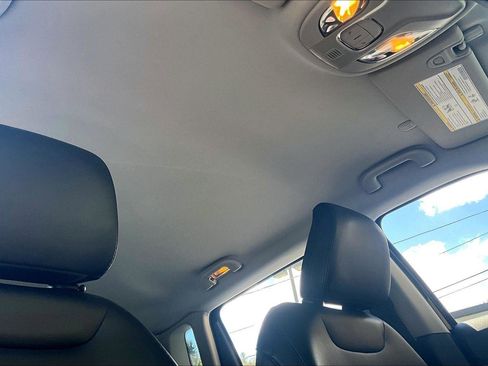 Certified 2022 Jeep Compass Latitude AWD/4WD image 22