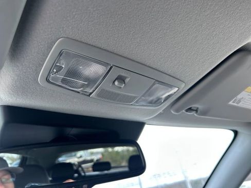 Used 2025 Mitsubishi Outlander Sport SE image 27