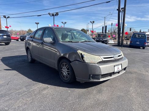 Used 2011 Ford Focus SE w/ 201A Rapid Spec Order Code image 5