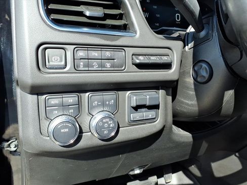 Used 2024 GMC Yukon AT4 w/ Technology Package image 23