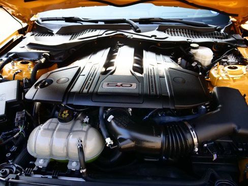 Used 2022 Ford Mustang GT Premium image 34