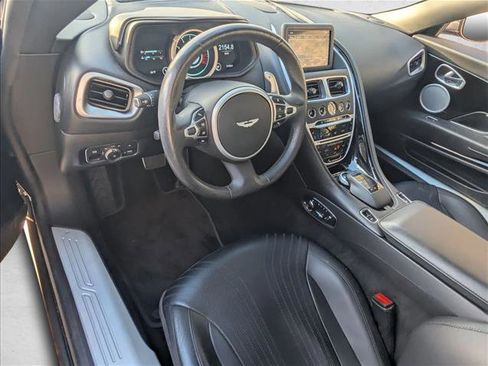 Used 2020 Aston Martin DB11 Volante image 3