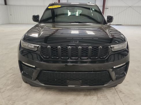 Used 2024 Jeep Grand Cherokee Limited w/ Black Appearance Package RWD image 8