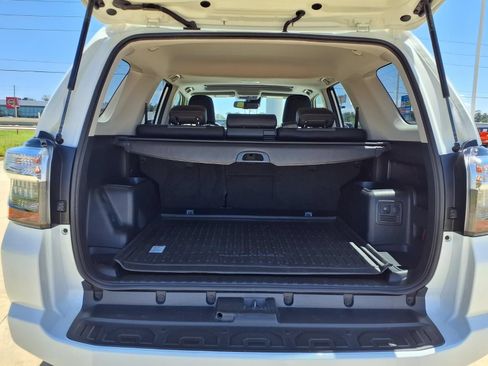 Certified 2023 Toyota 4Runner SR5 Premium w/ Moonroof Package AWD/4WD image 7